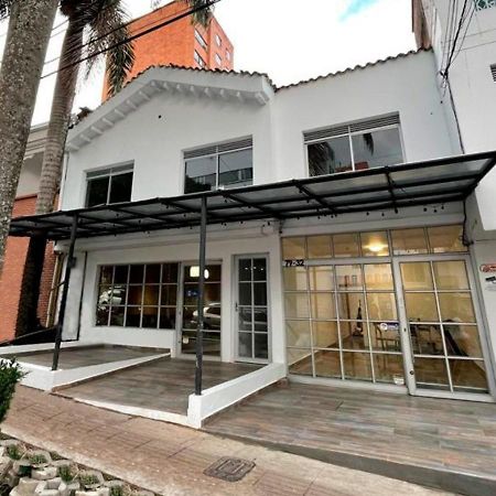 Hotel Casa Las Palmas 메딜린 외부 사진