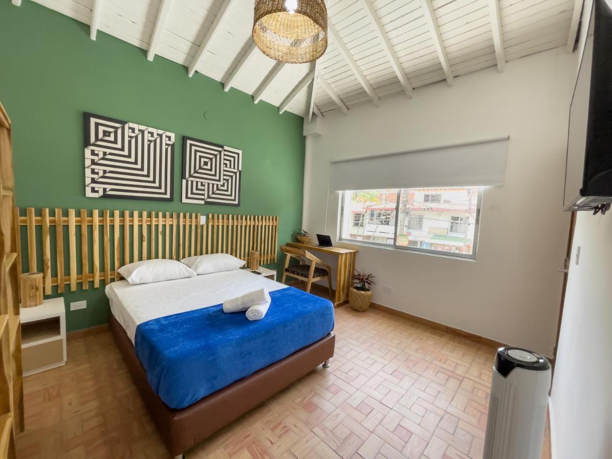 Hotel Casa Las Palmas 메딜린 외부 사진