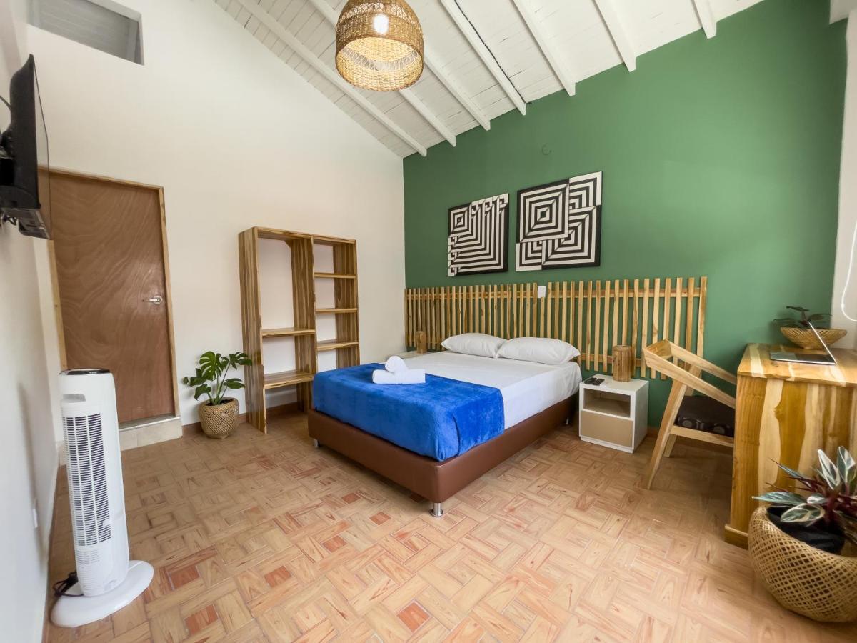 Hotel Casa Las Palmas 메딜린 외부 사진