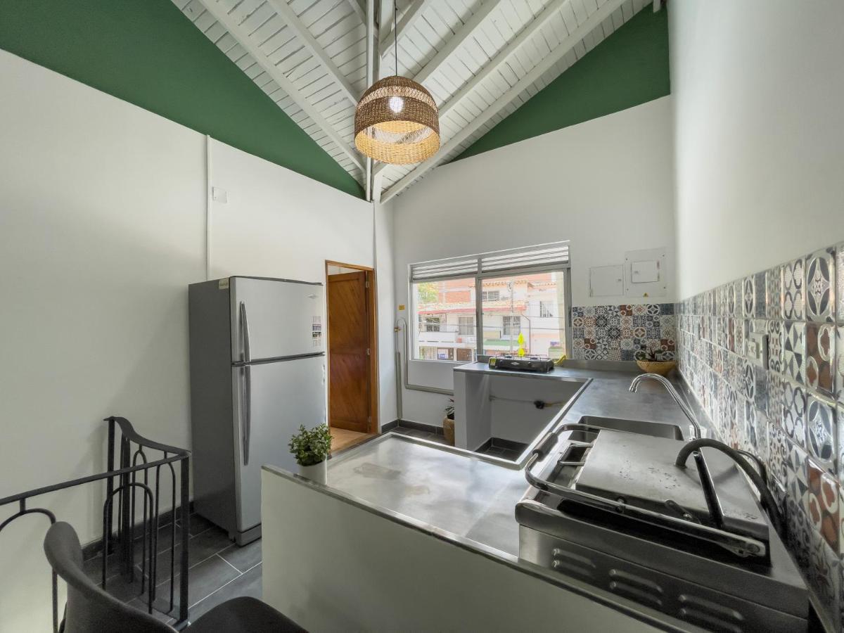 Hotel Casa Las Palmas 메딜린 외부 사진
